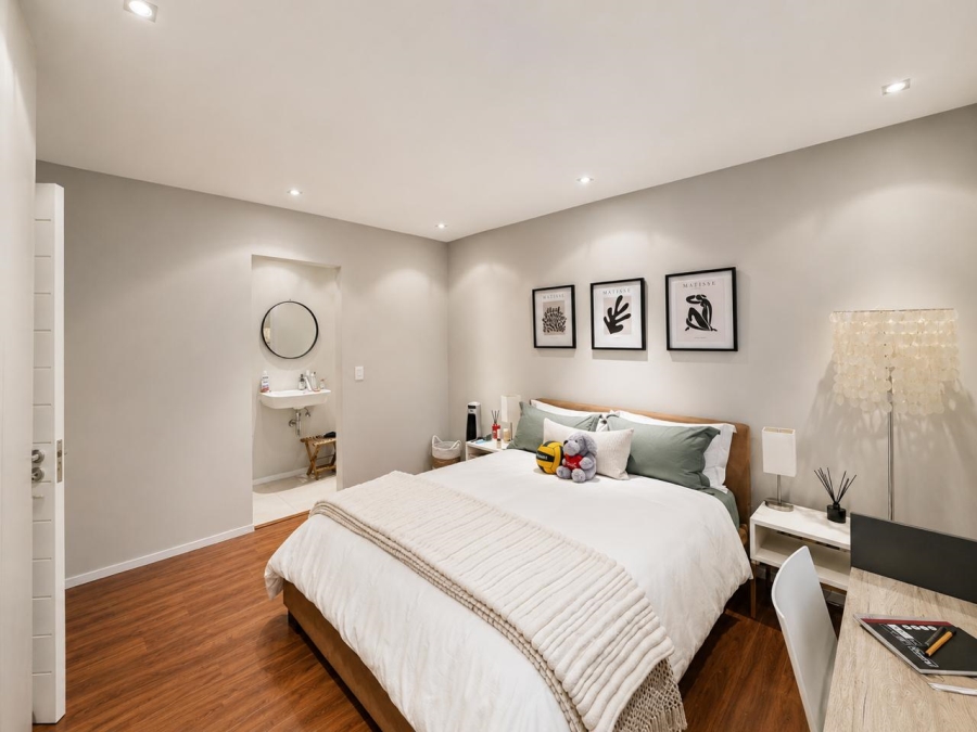 To Let 3 Bedroom Property for Rent in Sea Point Western Cape